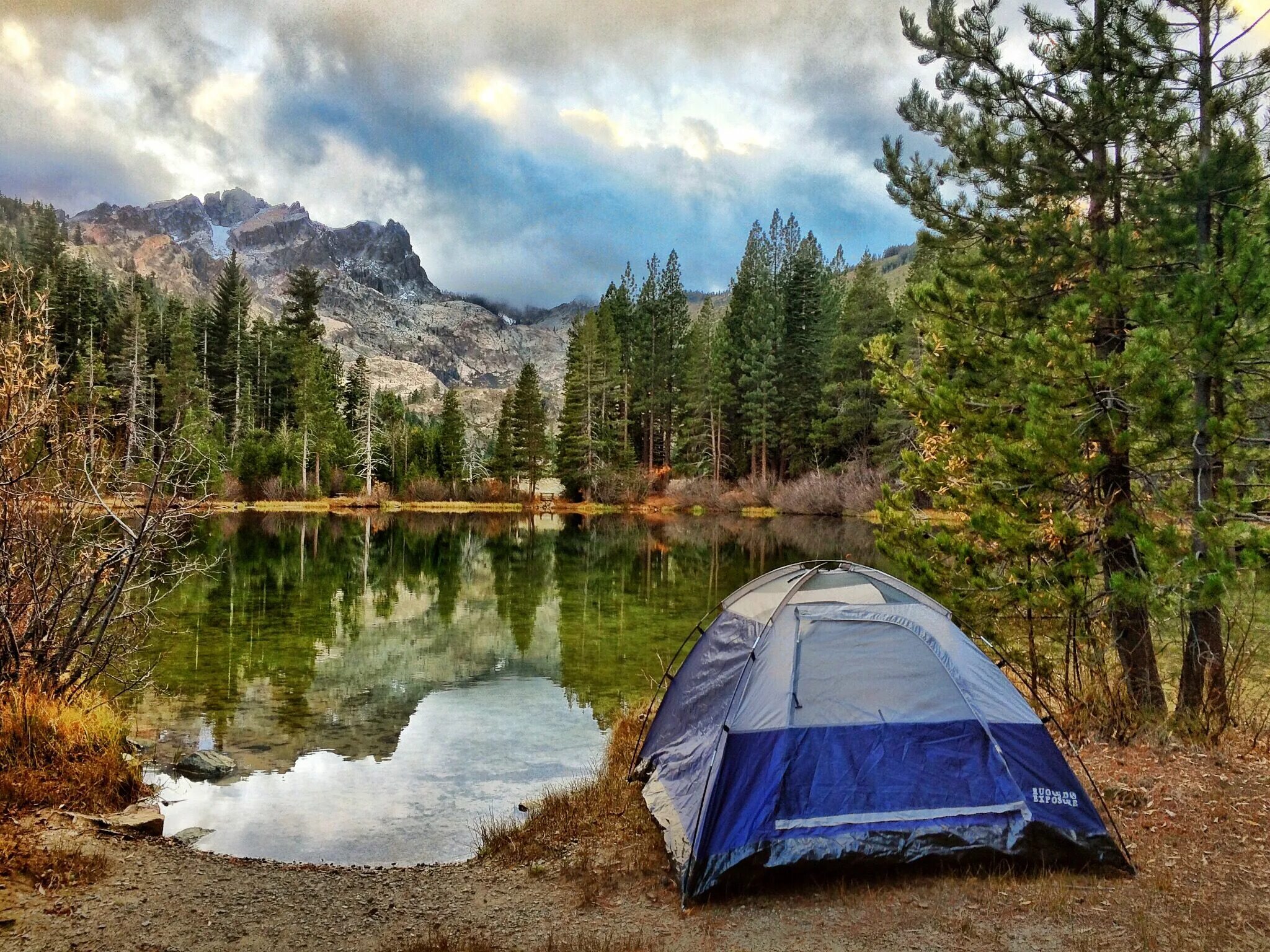 Camping pictures. Кемпинг серебряное озеро. Outdoor кемпинг. Национальный парк Калифорнии кемпинг. Серебряное озеро кемпинг серебряное.
