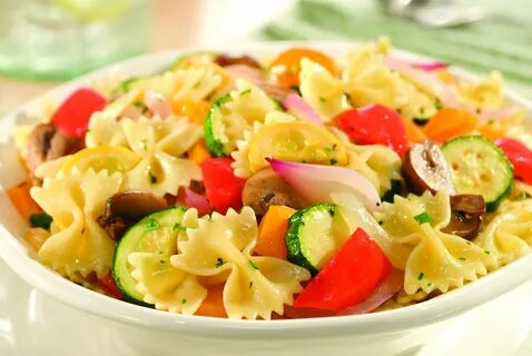 Макароны отварные с овощами