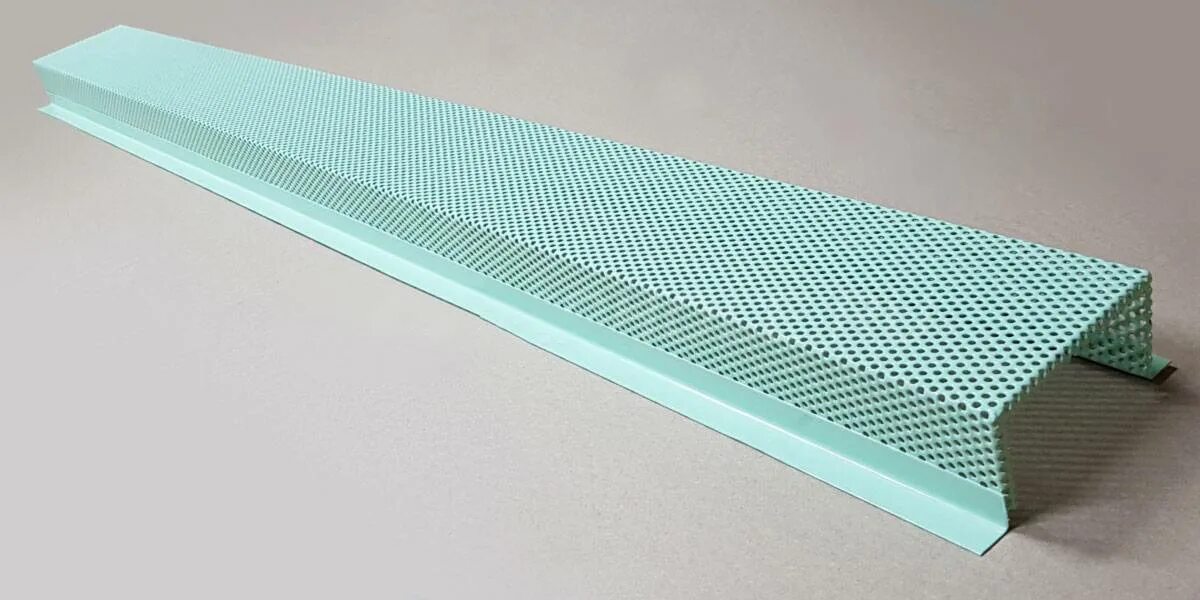 Сетчатый короб из металла для труб. Металлический короб для труб. Металлический перфорированный короб для труб отопления. Декоративный короб для труб отопления. Металлические экраны "перфолюкс".