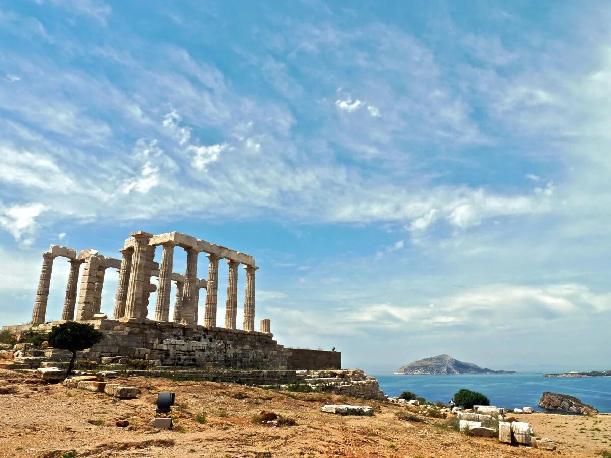 Кастелламмаре остров. Греция остров андрос природа. Скиафос греция церковь. Эгейское море родос. Остров кос эгейское море.