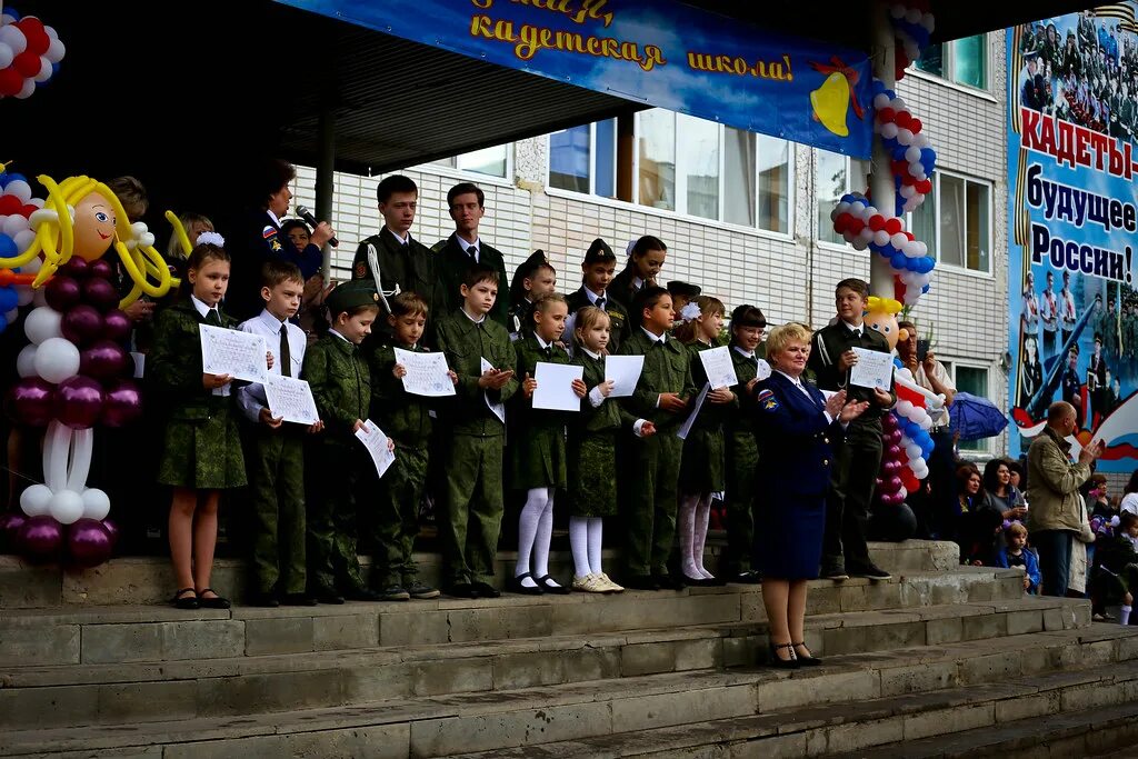 Школа патриот энгельс. Директор школы Патриот Энгельс. Кадетская школа Патриот. Энгельс кадетская школа Патриот выпуск 2015. Кадетская школа Патриот Энгельс 9 в.