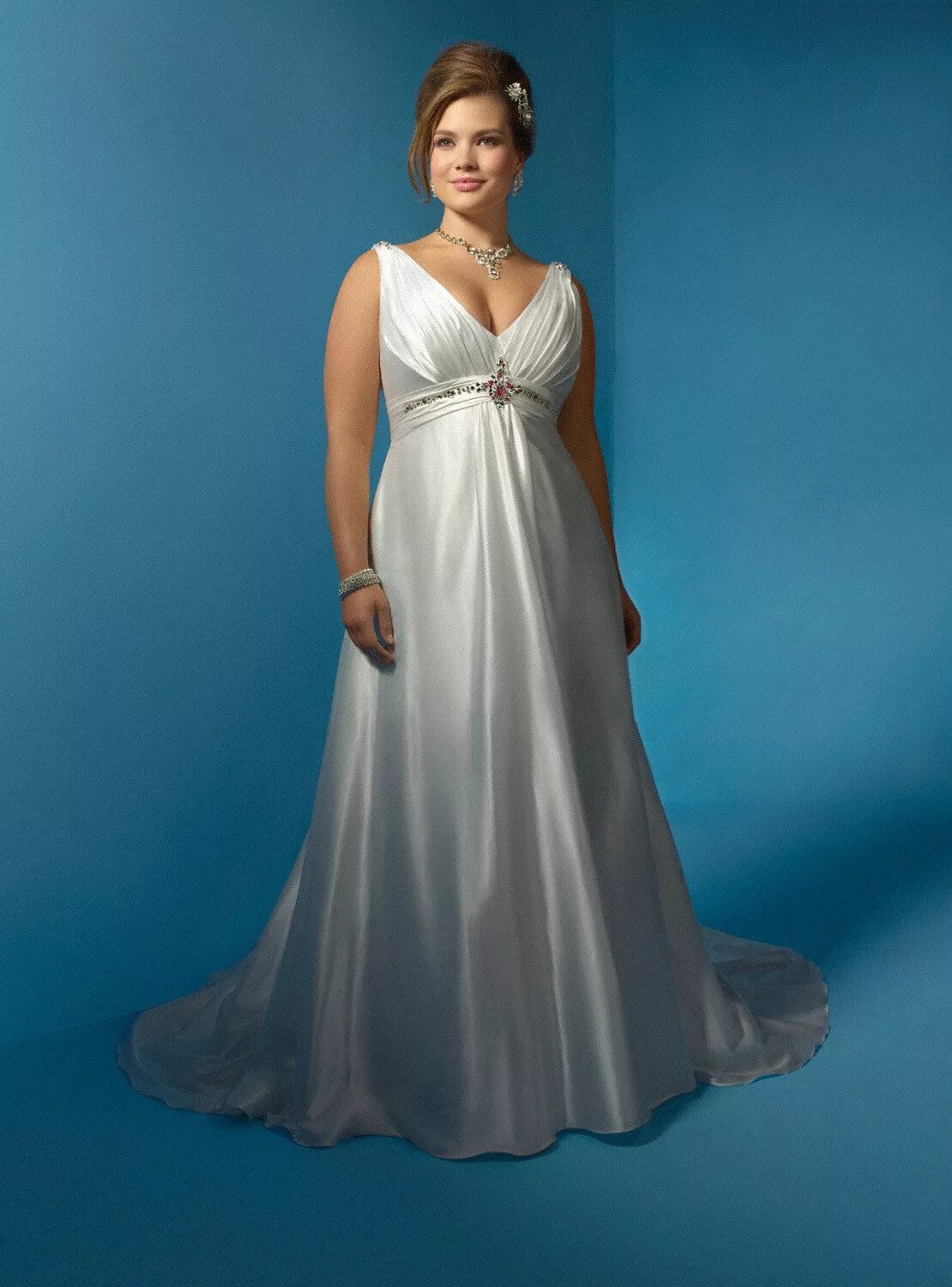 Платья для полных невест. Свадебные платья плюс сайз 56-58 размер. Свадебные платья для полных. Платье в греческом стиле для полных. Греческое свадебное платье для полных.