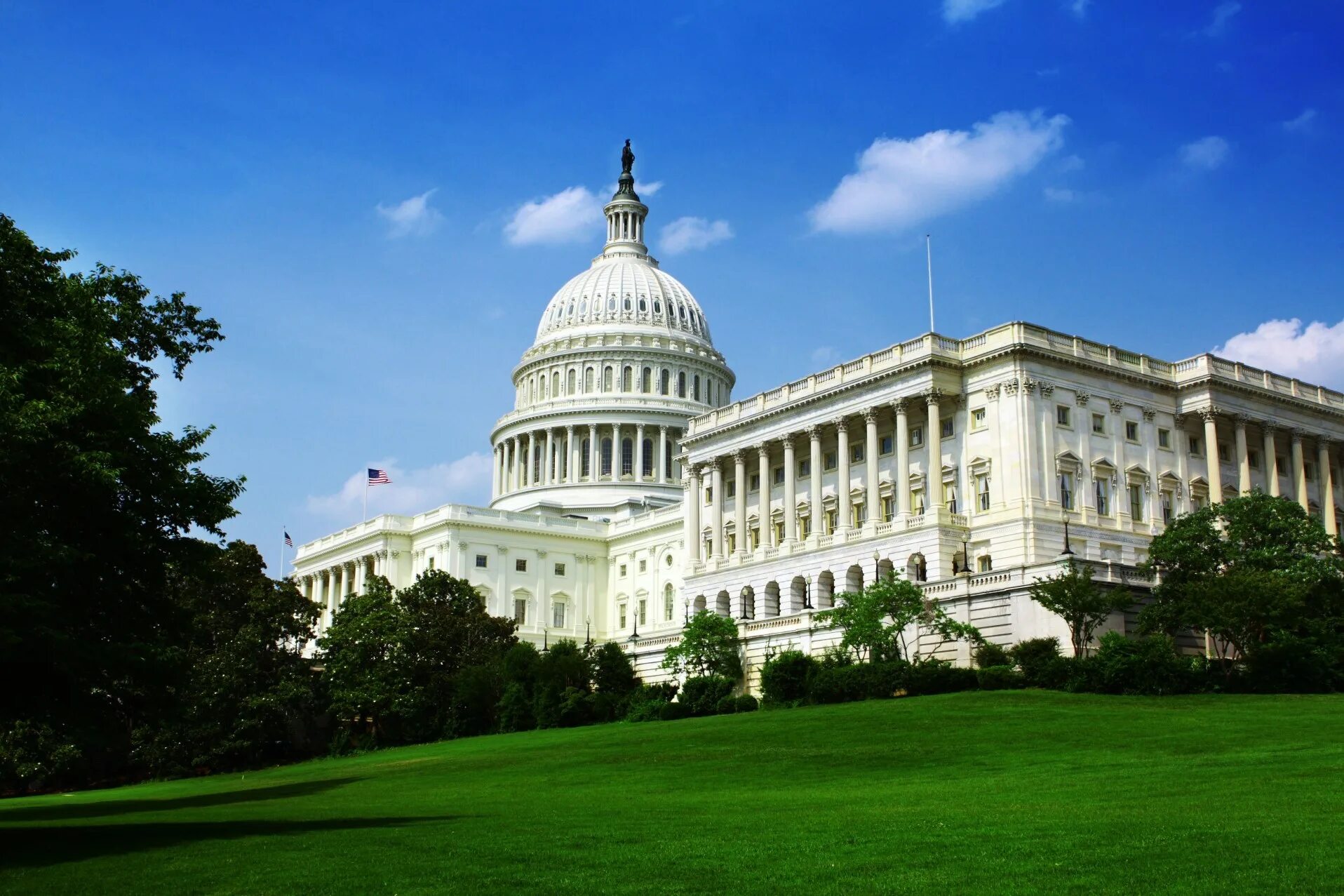 Washington d c is a. Капитолий Вашингтон. Вашингтон Сенат. Здание Сената в Вашингтоне. Капитолий США В Вашингтоне.