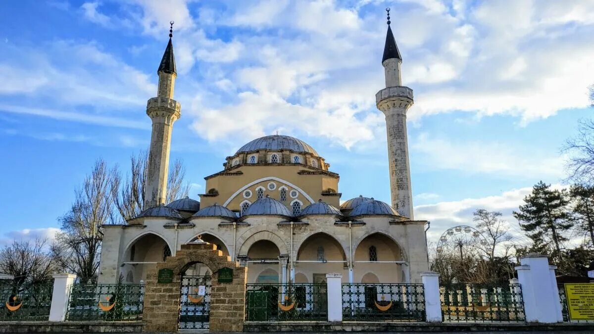 Джума-Джами Евпатория. Мечеть Джума-Джами в Крыму. Мечеть Джума Хан Джами Евпатория. Хан Джами Евпатория.