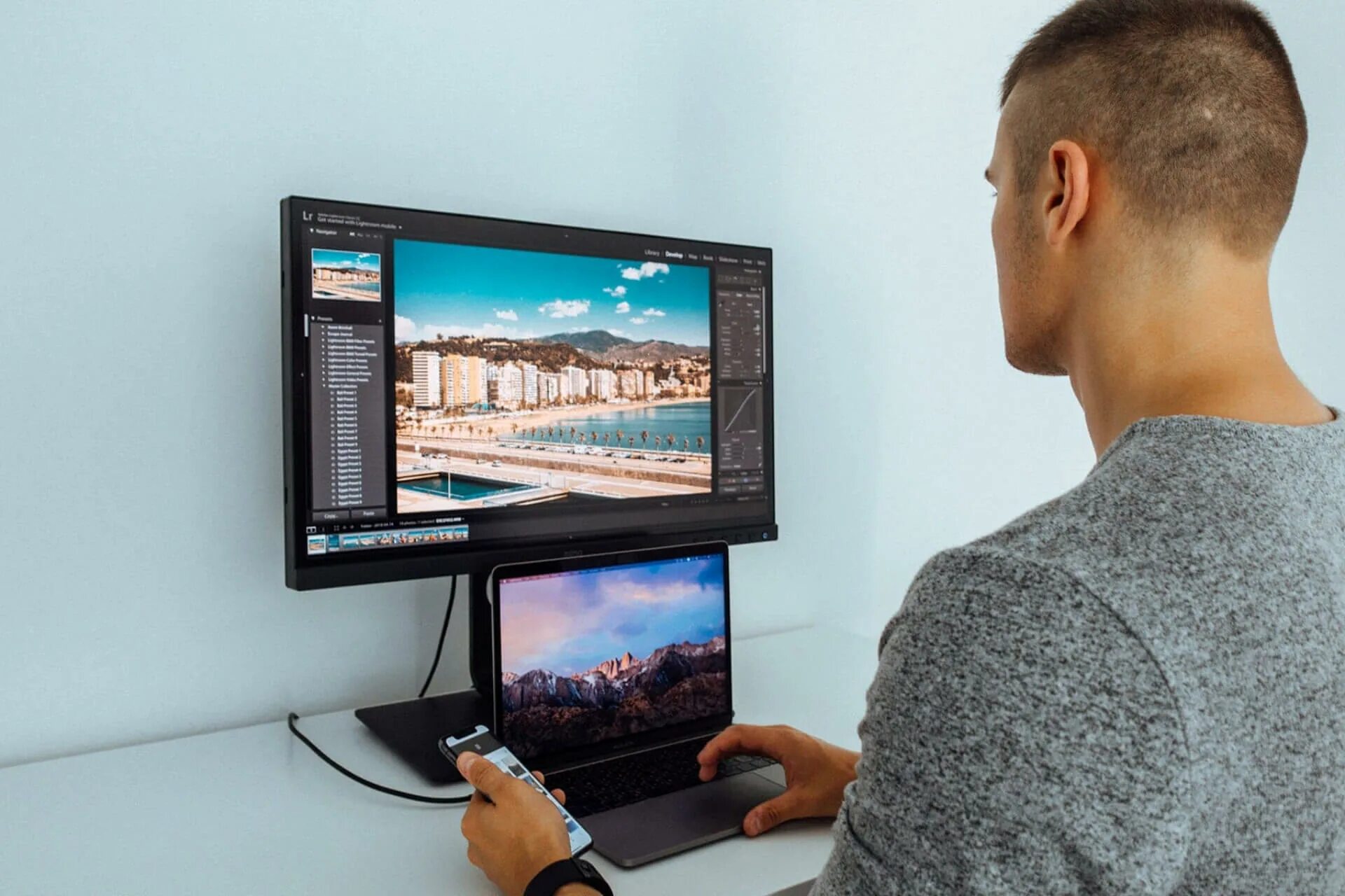 Hajuton mukautua kuuntelen musiikkia monitor adobe Haluta ahdas likiarvo