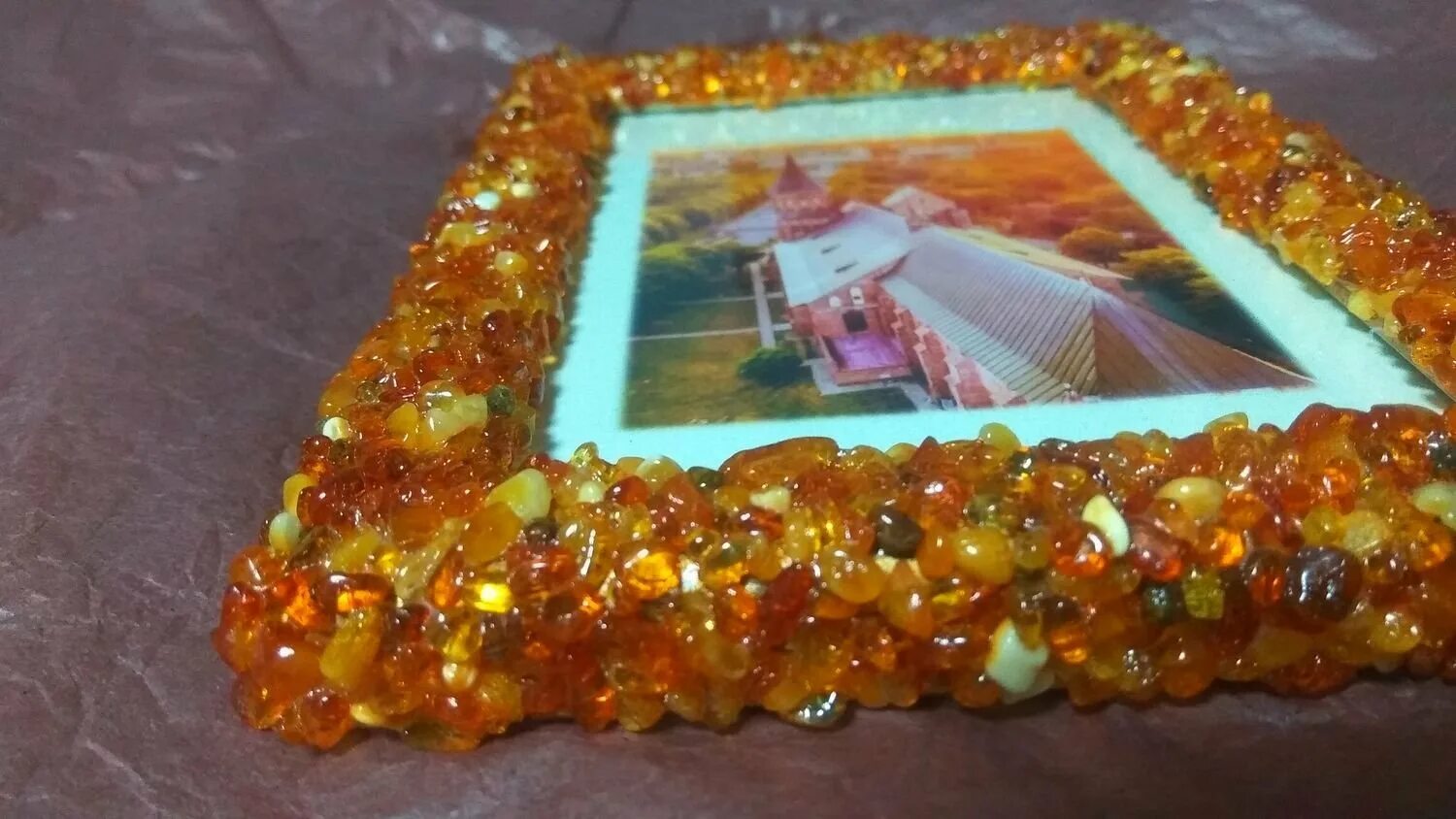 Янтарные бусы из янтарной крошки