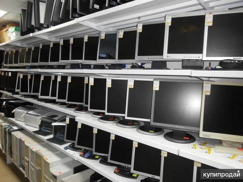 Уцененные товары в магазинах техники. Монитор для супермаркета. Уцененная компьютерная техника. Магазин бу компьютерной техники. Конфискат Витебске мониторы.
