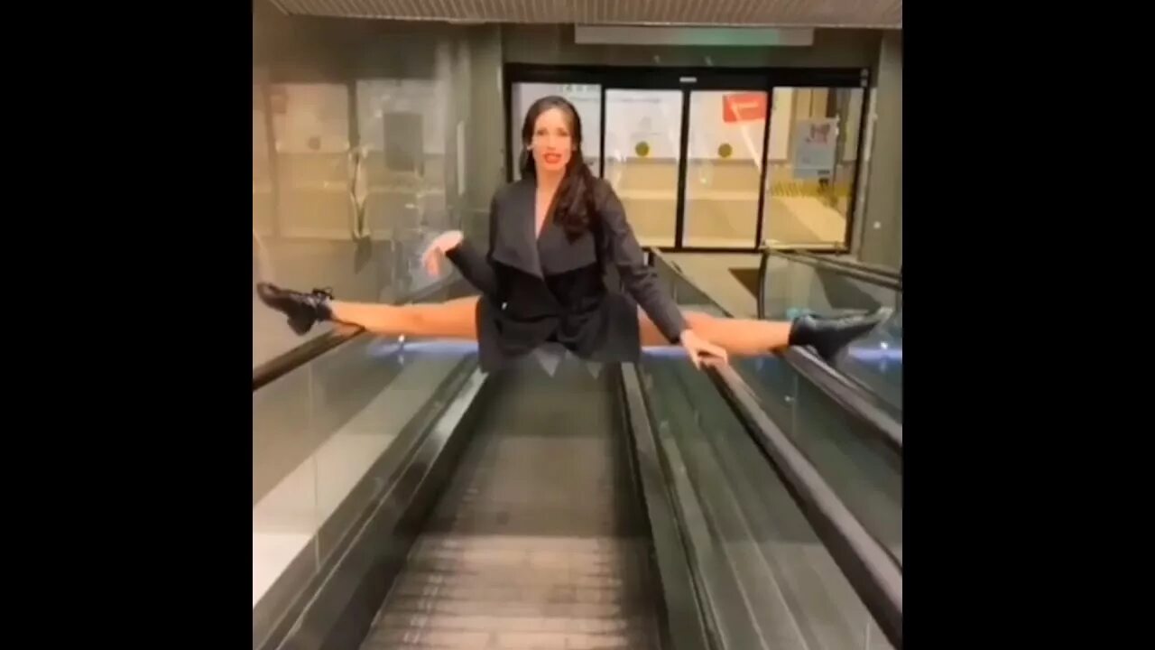 заместитель министра бойко елена. елена бойко зам министра. елена бойко зам министра. зам министра бойко на эскалаторе. заместитель главы минздрава россии бойко елена.