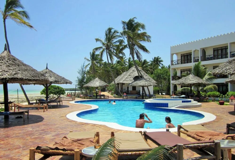 Занзибар джамбиани деревня. Zanzibar beach resort 3. Reef & beach resort jambiani. Diani reef beach resort and spa. Reef beach resort 4*.