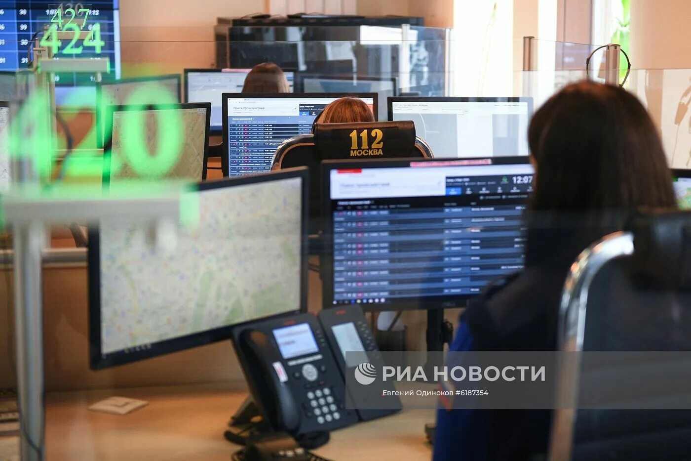 Центр экстренных вызовов. Система 112 москва. служба спасения 112 москва. система вызова экстренных оперативных служб по единому номеру 112. центр обработки вызовов системы 112.