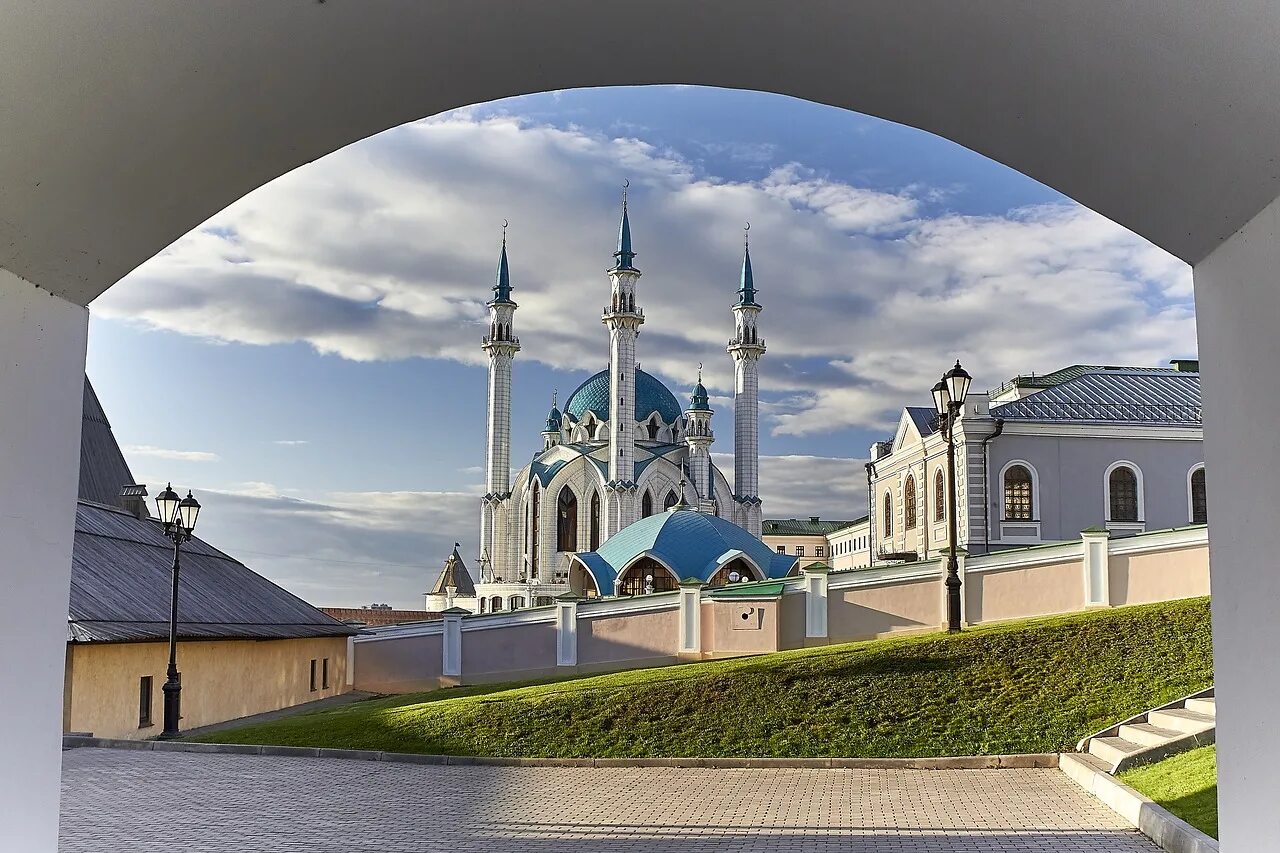 Казанский кремль сайт. Кул Шариф столица Татарстана. Татарстан мечеть кул Шариф. Кремль Казань. Музей заповедник Казанский Кремль.