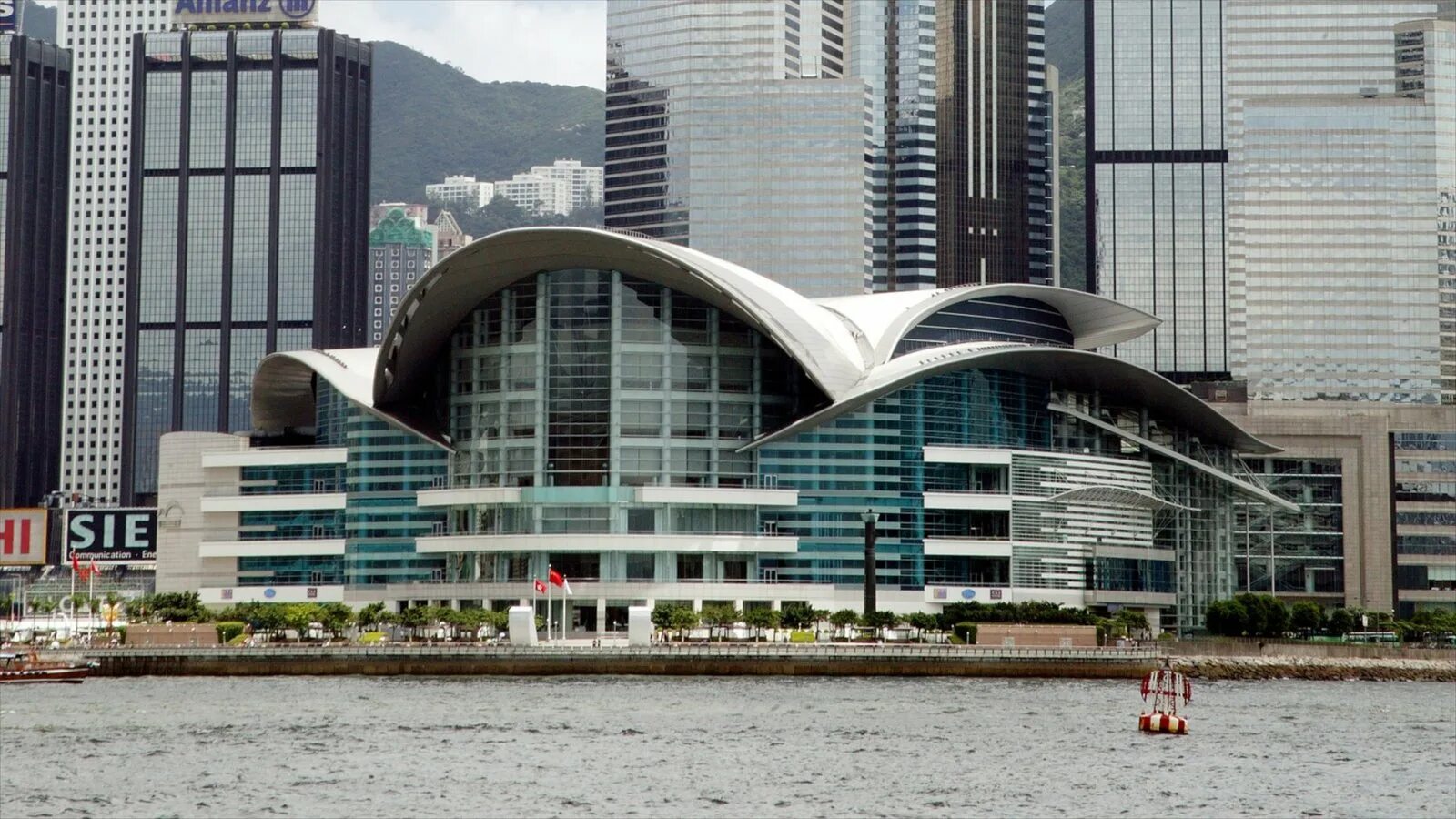 Гонконг здания. Центр hong kong convention. мэрия гонконга. здание сентер гонконг. деннисом лау гонконгский архитектор.