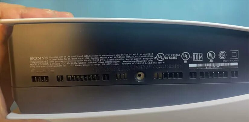 Ревизия playstation 5 cfi 2000a01. Серийный номер playstation 5. серийный номер консоли playstation 5. серийный номер консоли ps5. серийный номер джойстика playstation 5.