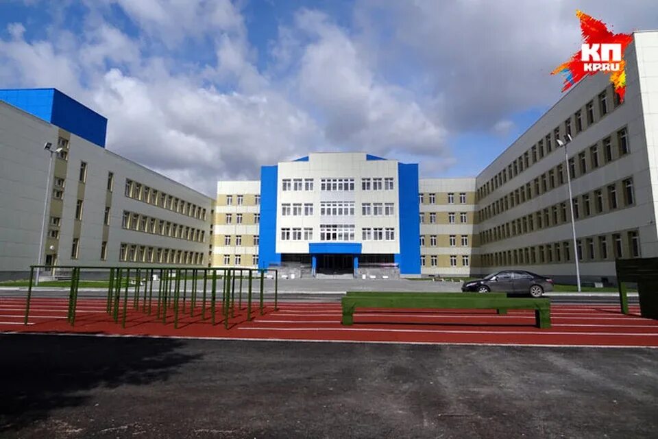 Парфенова 19 тюмень гимназия 16. 16 гимназия тюмень 2 корпус. Парфенова 19 тюмень гимназия 16. Школа 16 тюмень. Гимназия 16 тюмень.