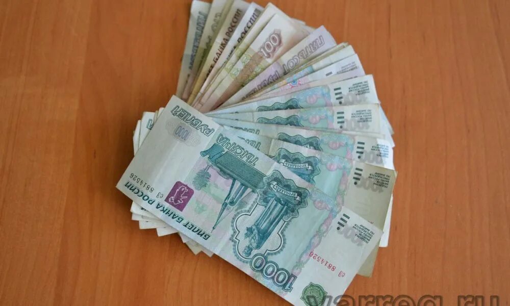 Банкнота 1000 рублей. Деньги 1000. 4000 тысячи рублей. 1000 тысяч рублей. Купюра 1000 рублей.