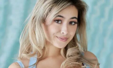 Chloe Surreal Biography Wiki Age Height Career Photos More - Aria Art