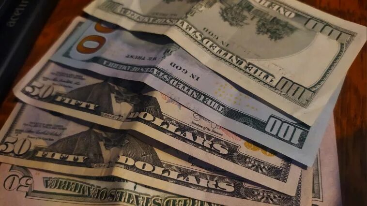 много денег фото. деньги доллары. сто миллионов долларов. 45 тысяч долларов. деньги фото доллары.