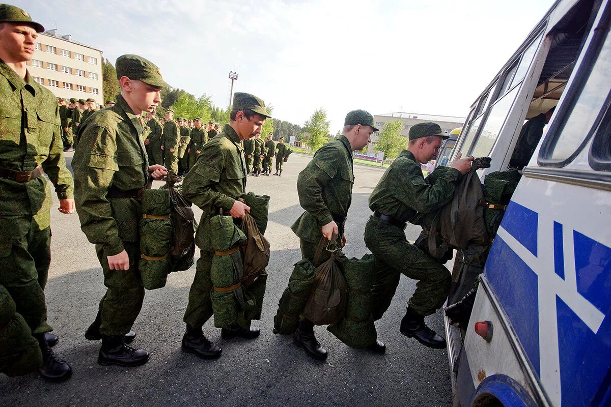 Частичная демобилизация 29 февраля. Российский военнослужащий. Фото военнослужащих. Армия мобилизация. Российские войска.