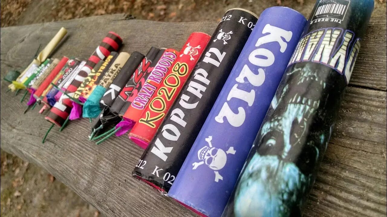 Корсар петарды самые мощные. Самые большие петарды. Петарда корсар 500000. Мощные петарды. Корсар 10000 петарда.