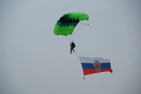 Парашютисты на северном полюсе