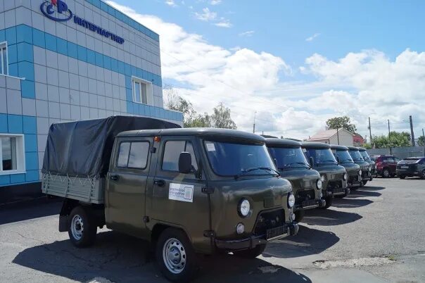 Автосалон уаз. Автосалон уаз. Уаз центр. Дилер уаз ижевск. Лео смарт.
