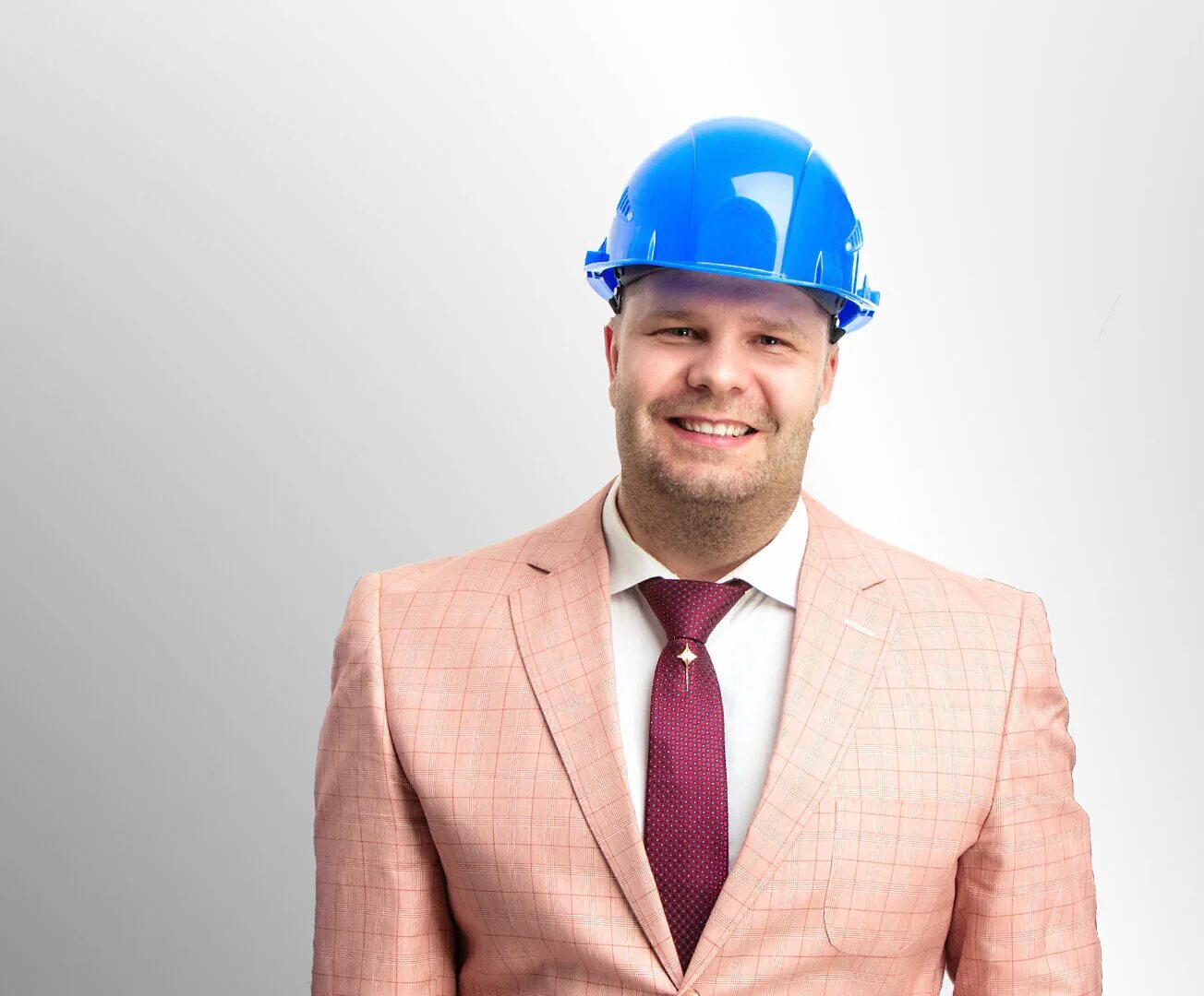 рабочий на заводе. близнюк вчнг. профессия инженер энергетик. инженер охраны труда. инженер вакансии саранск.