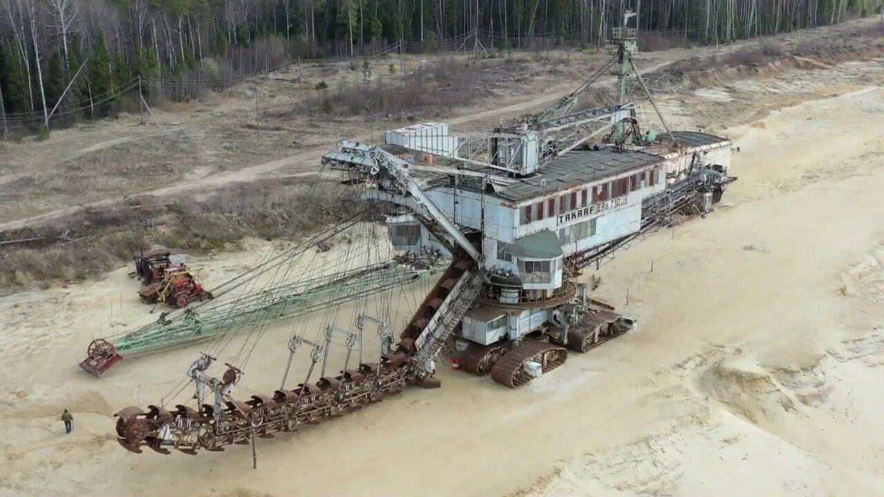 Воскресенский рудник. Лопатинский фосфоритный рудник экскаваторы. лопатинский рудник воскресенск. экскаватор takraf ers 710. фосфоритный рудник воскресенск.