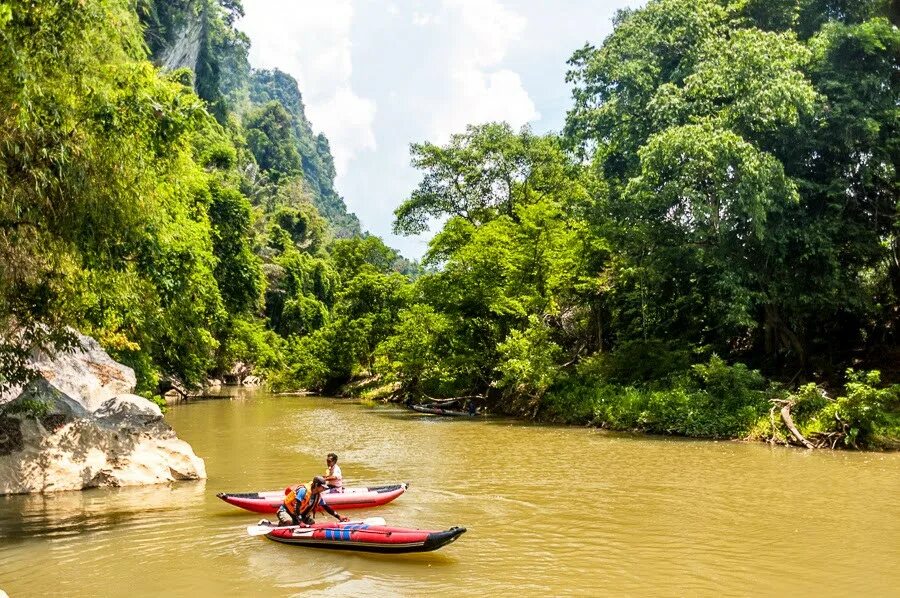 Amazing viewpoint of khao sok. Три скалы као сок. Фанфики про феста и кхао. Лео и фиат лакорн. Паттайя уличные животные.