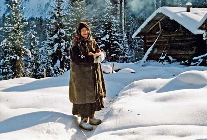 Песков таежный тупик книга. Читать книгу про лыковых. Книга про агафью лыкову. Новый дом агафьи лыковой. Читать книгу про лыковых.