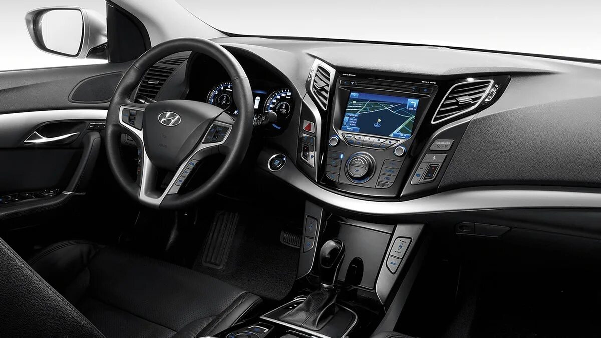 Коломна отель 40-й меридиан. Hyundai i40 wagon салон. Й 40 клуб. Й 40 клуб. Коломна яхт-клуб 40-й меридиан.