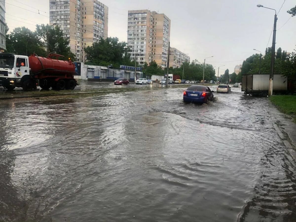 Превратился дождь. Превратился дождь