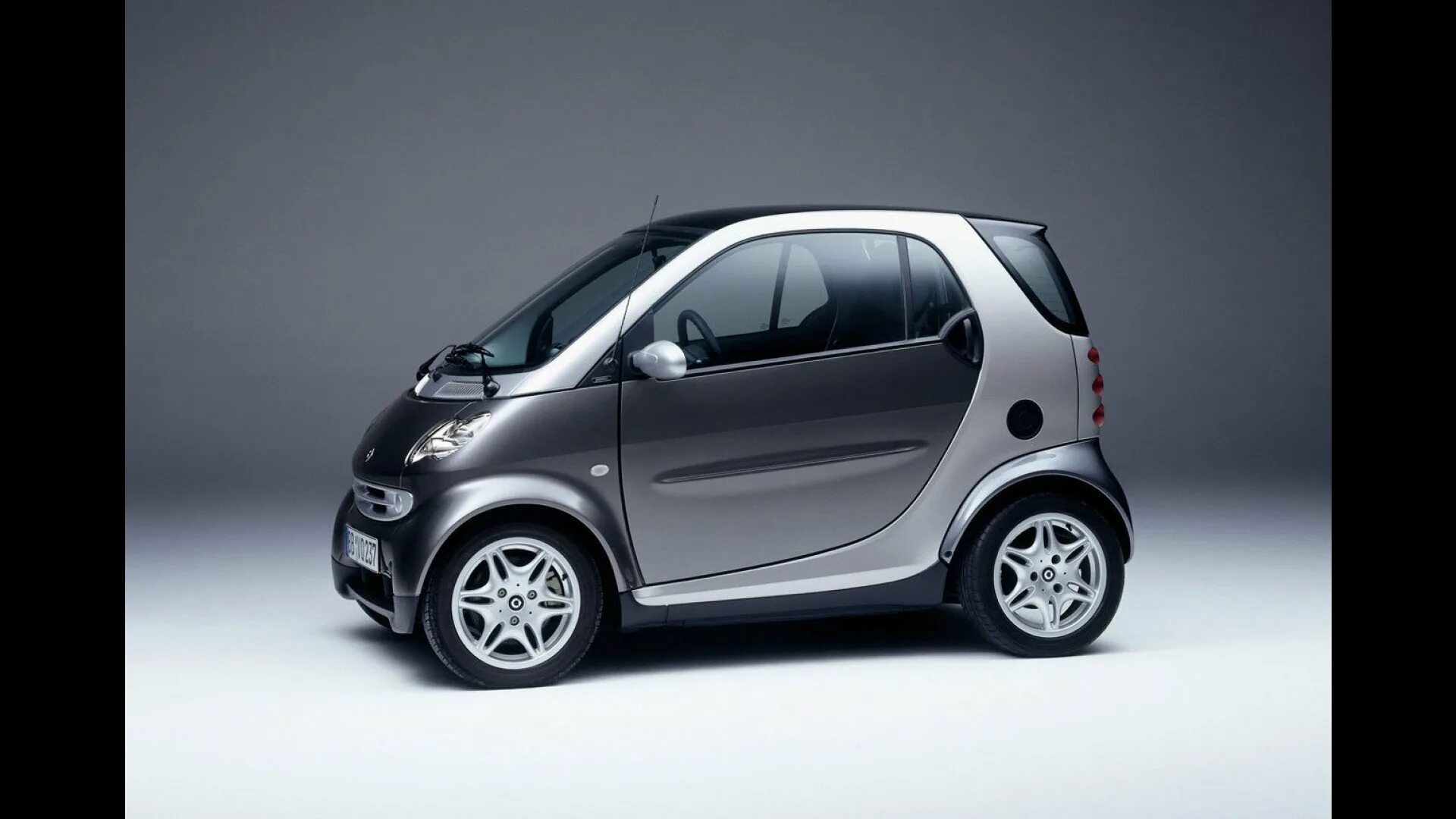 Самый компакт. Mercedes Benz Smart Fortwo. Smart Fortwo (w450). Mercedes Smart Fortwo 1000. Mercedes Benz Smart Fortwo w450.