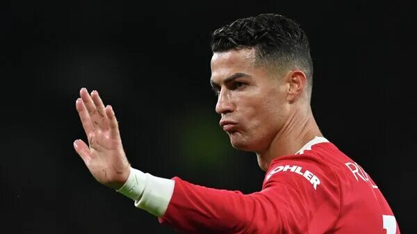 Handsome king...!♡ Cristiano ronaldo hairstyle, Ronaldo haircut, Cristiano ronal