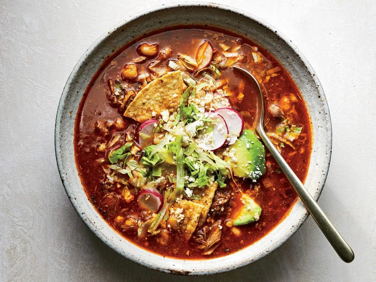 Soup get. Позоле Рохо. Позоле мексиканский суп. Мексика блюдо позоле. Мексиканская похлебка.