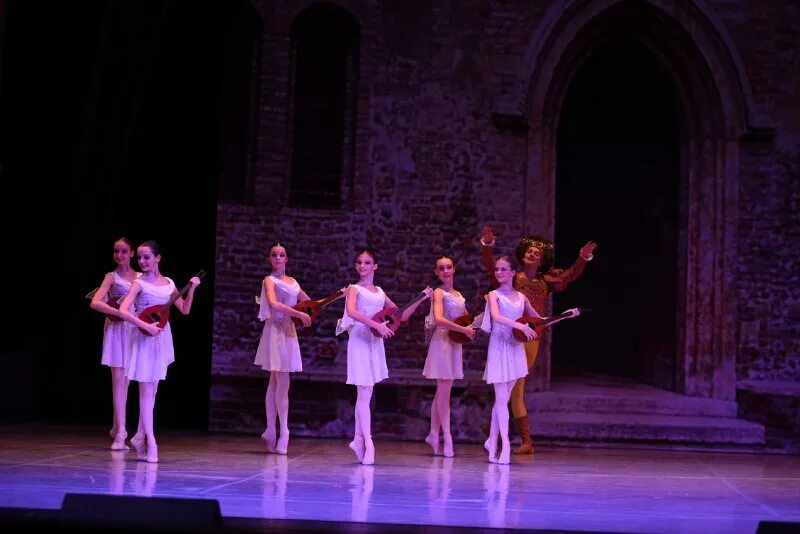 Красногорское хореографическое училище. Хореографическое училище красногорск. Красногорское хореографическое училище. Красногорское хореографическое училище 1(5) класс 2023 год. Красногорское училище балета.