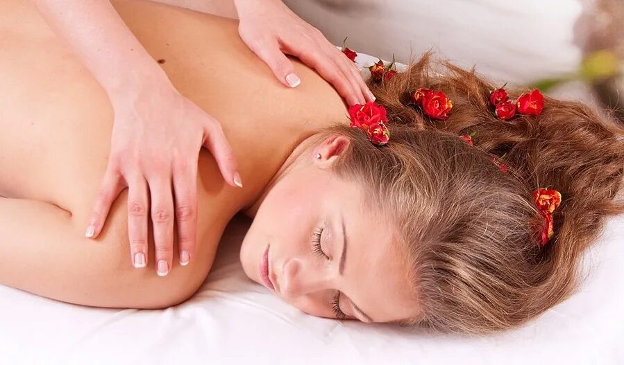 Массаж сестрички. Младшая сестренка массаж. Сицилия блаженство массаж. Массаж сестрички. Массаж сестрички.