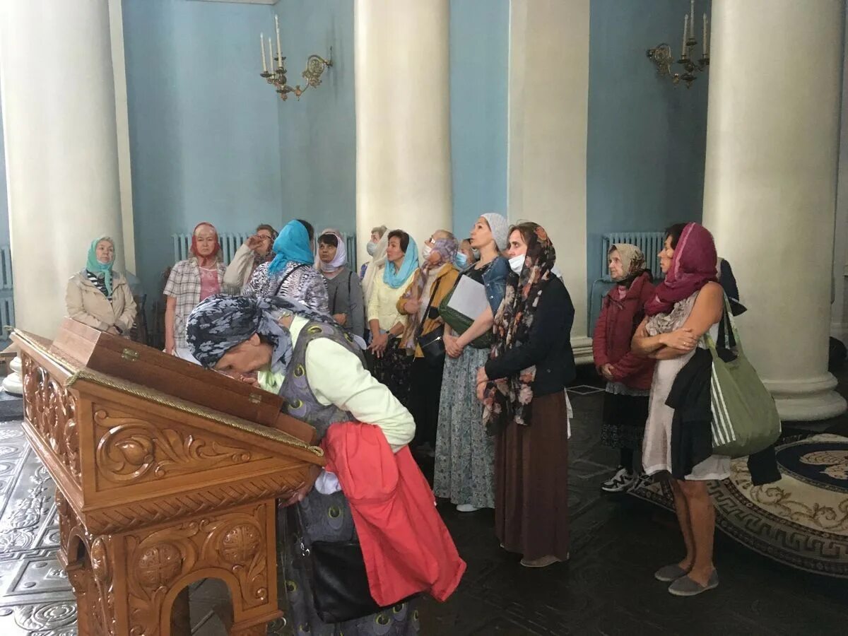 Пилигрим паломническая служба. Паломнический центр. Село коробейниково святой источник. Молодежная церковь. Паломники оптиной пустыни.