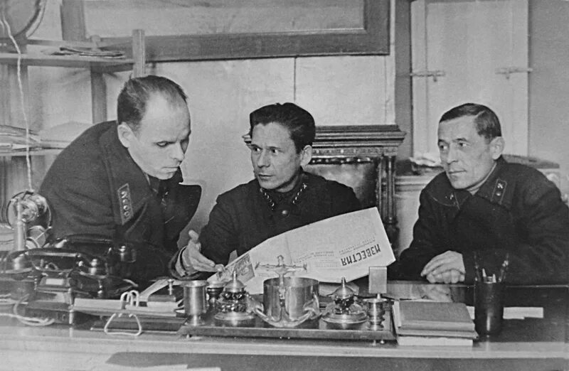 Сардион надарая нквд. Форма нквд 1934. Нарком 1939. Шинель нквд 1935. Начальник управления нквд.