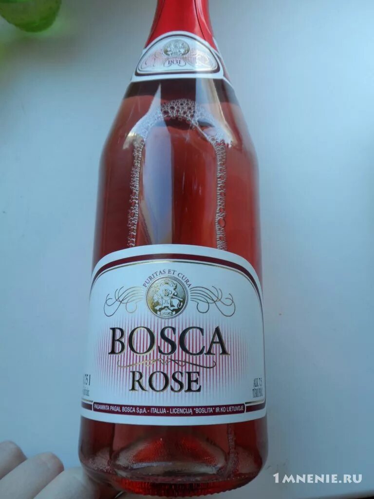 Боско градусы. Винный напиток "Bosca" Rose. Розовое вино Bosca Rose. Вино Боско Роуз. Розовое шампанское Bosca Rose.