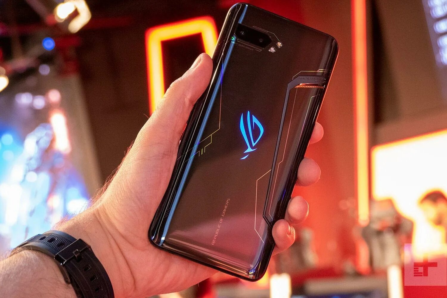 Rog phone дата выхода. Asus rog phone 2. asus rog phone 3. asus rog phone 2 ultimate edition. asus rog phone 2025.