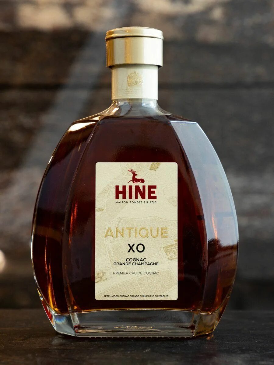 Лучшие коньяки 2019. Коньяк Хайн антик Хо. Коньяк Hine xo10. Коньяк Hine Antique XO Premier Cru. Hine Antique grande Champagne Cognac XO.