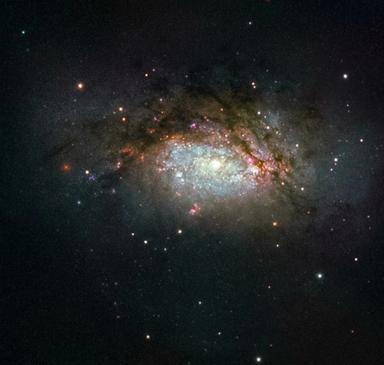 Ngc. Галактика Млечный путь телескоп Хаббл. NGC 7385 эллиптическая Галактика. Галактика NGC 1313. Галактика NGC 1132.
