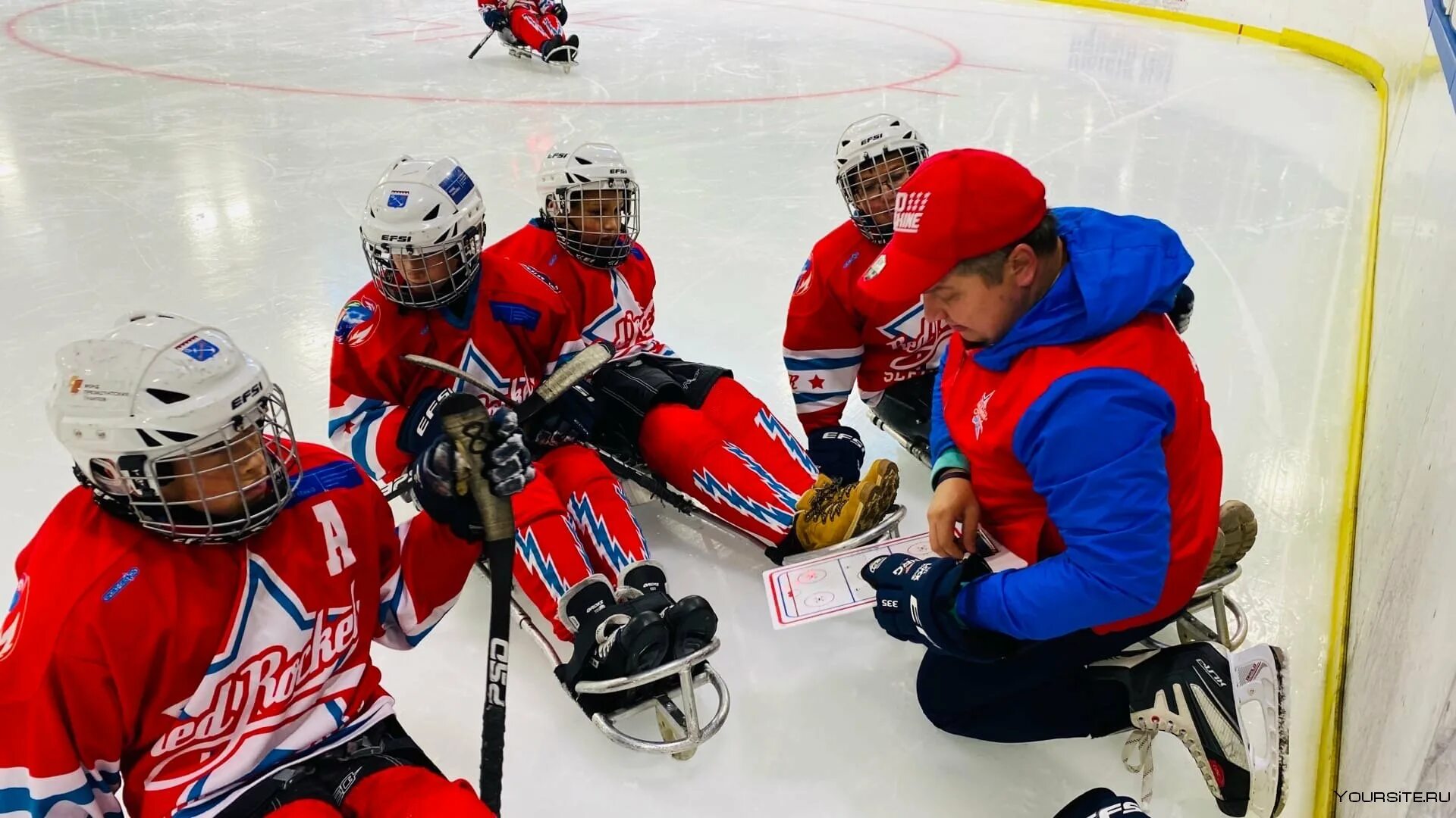Фигурки хоккеистов вырезать. Табло нхл. Скорборд хоккей. Клюшка хоккейная с шайбой и шлемом. Scoreboard.