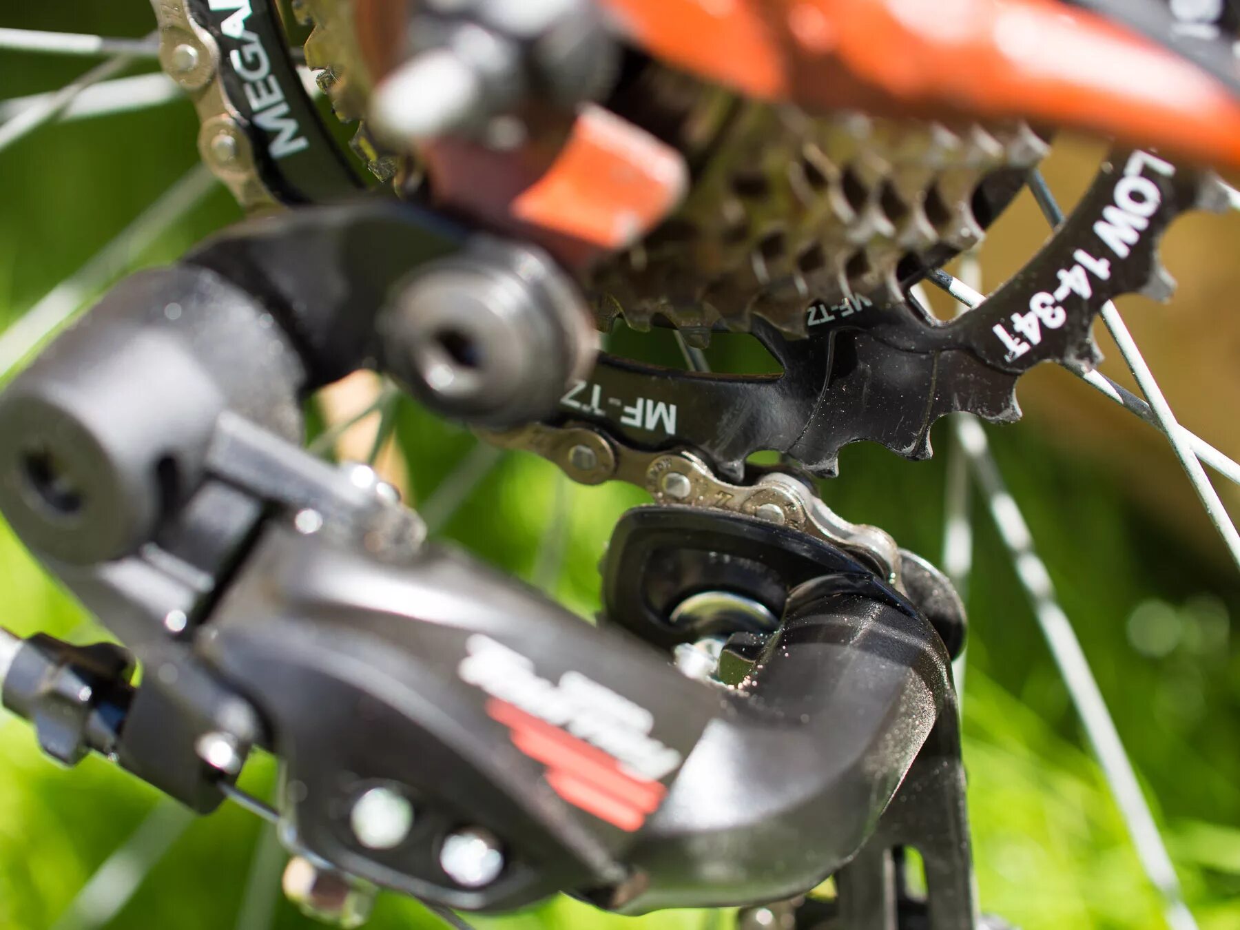 Задний переключатель Shimano TOURNEГ. Tourney Rd-ty300. Shimano ty300. Задний механизм переключения скоростей велосипеда шимано.