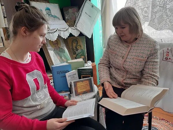 Книжный дресс-код в библиотеке. Базарно карабулакская межпоселенческая центральная библиотека. Экскурсия в библиотеку. Мбук чебулинская межпоселенческая центральная библиотека. Базарно-карабулакские предприятия.