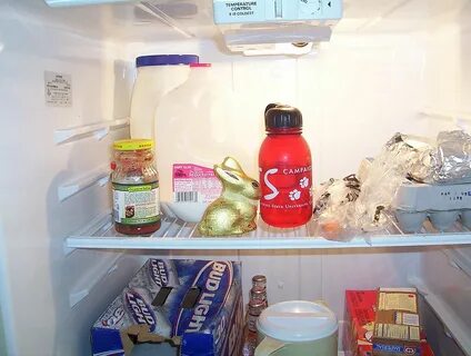 В холодильнике замерзают продукты на полках почему