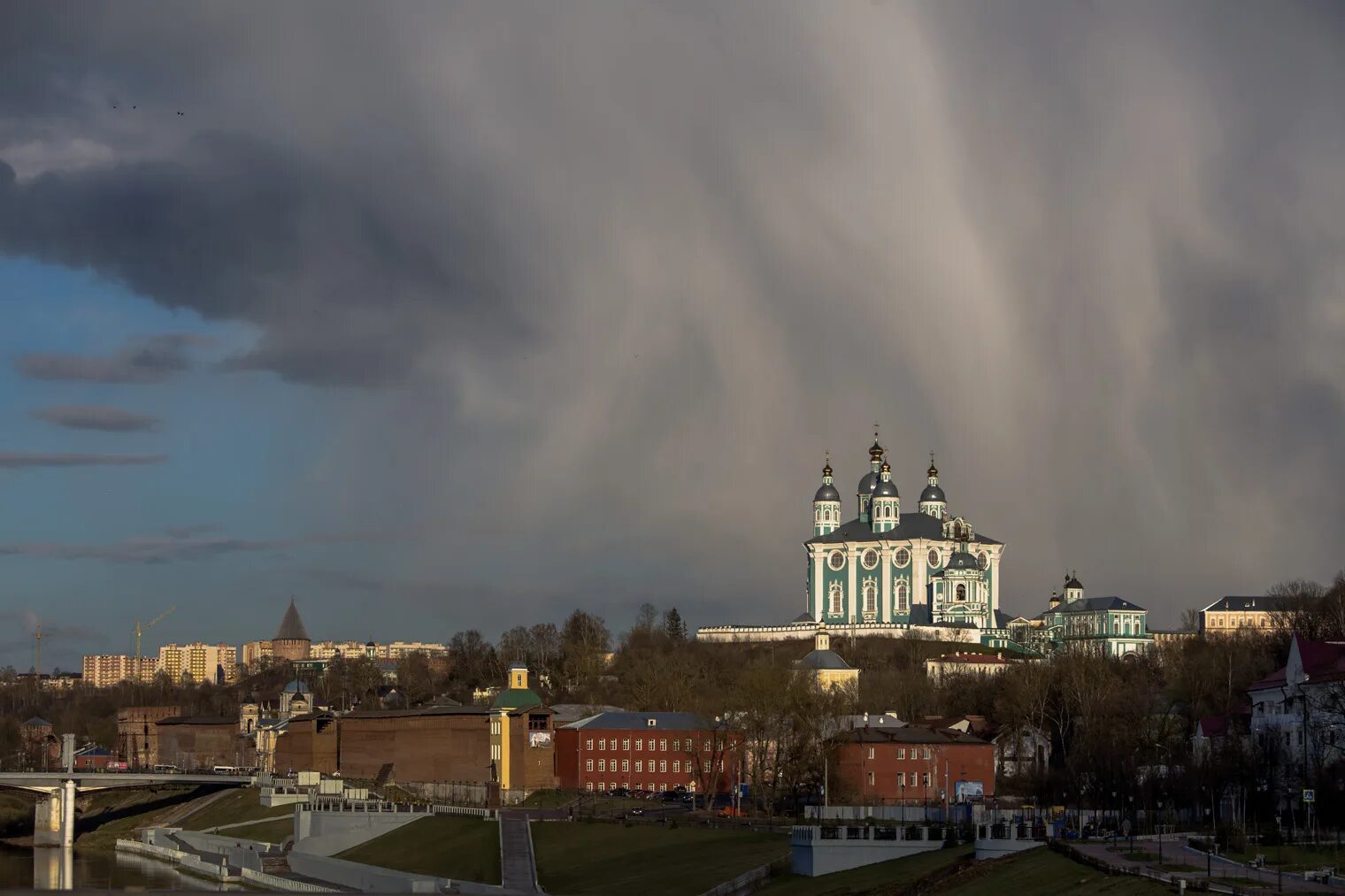 Смоленск красивый город. Город смоленск. смоленск центр города. смоленск сейчас. смоленск красивые места.