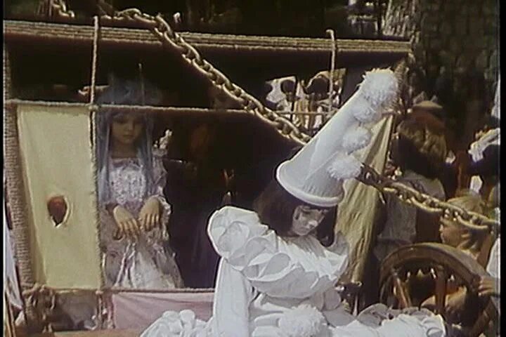 приключения буратино песня фонарщиков гитара. карабас барабас опрокинул бас песня. приключение буратино песня карабаса. приключение буратино песня карабаса. ф.