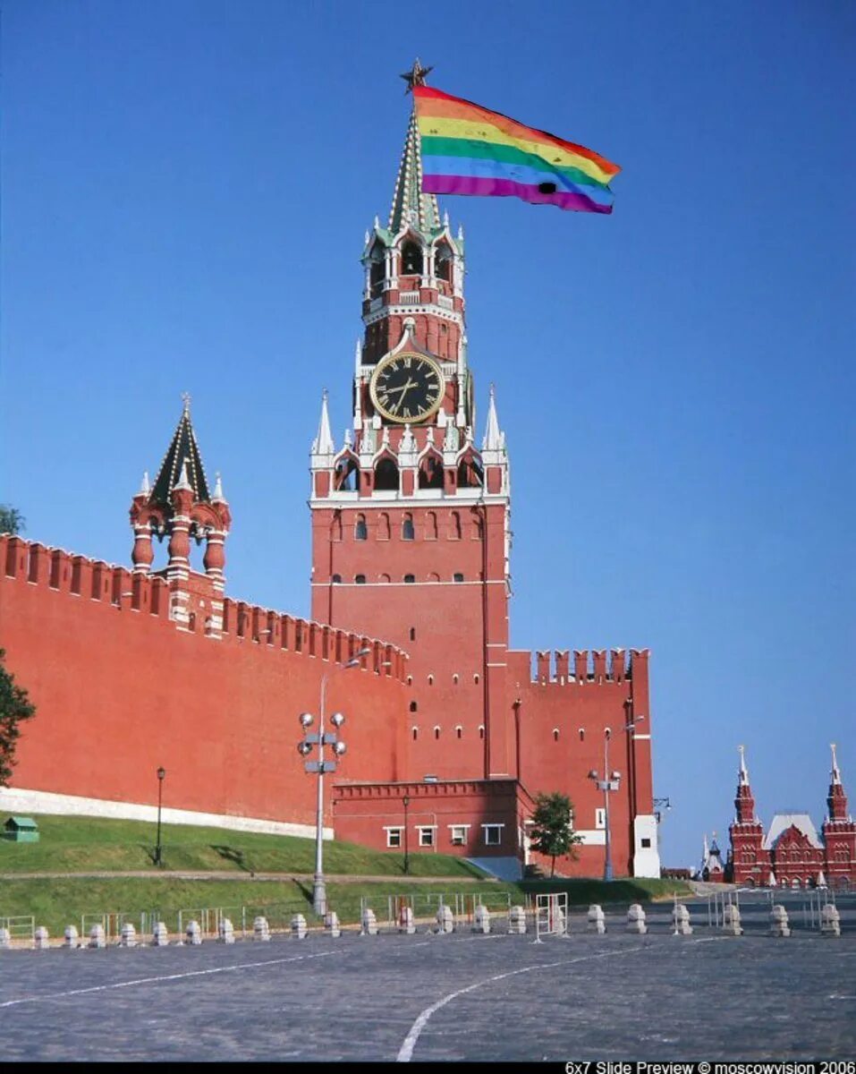 The kremlin was built in. Спасская башня Кремля. Спасская башня москвоскогкремля. Спасская (Фроловская) башня. Спасской башне Московского Кремля.