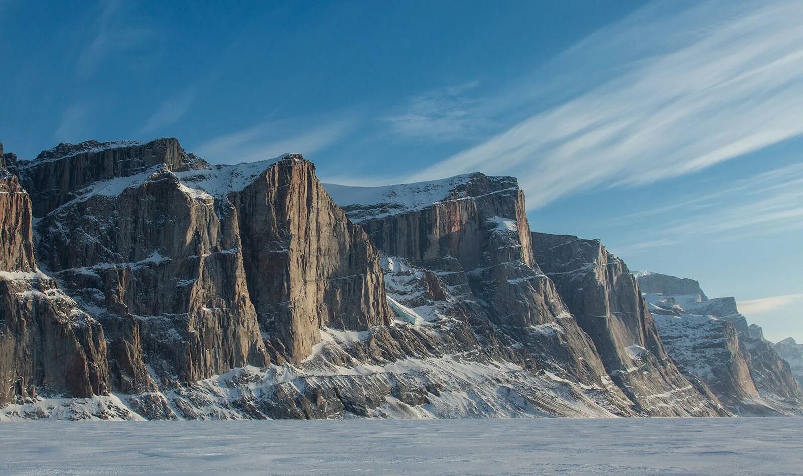 Большой остров канады. Остров Баффинова земля Канада. Баффинова земля (Baffin Island) // Нунавут. Остров баффин Канада. Остров Баффинова земля гора.